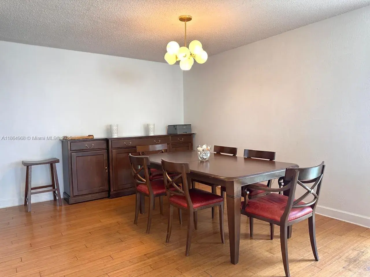 3200 Collins Ave # 4, Miami Beach FL 33140