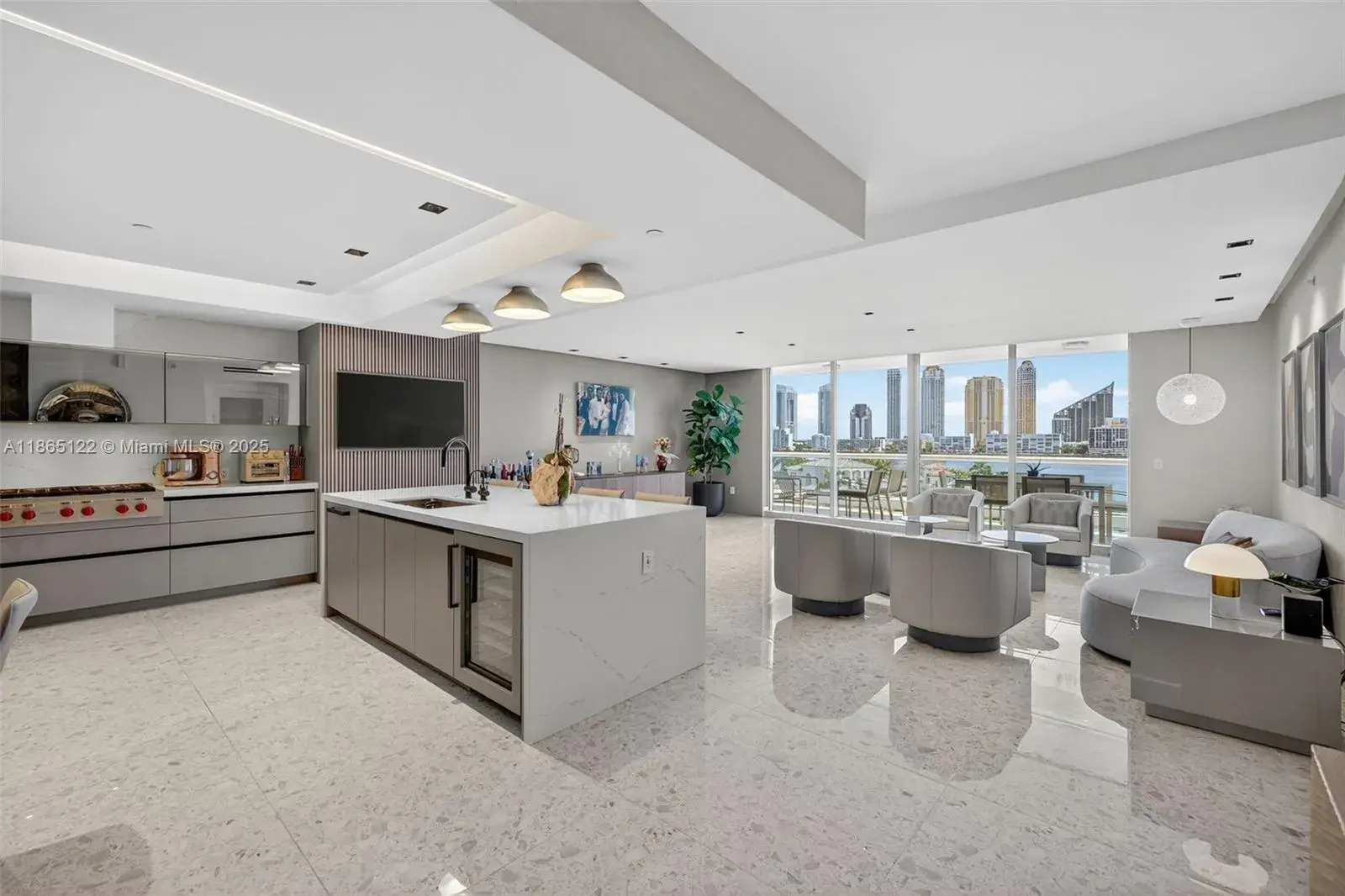 3 bedroom 3 bath Residential for sale at 6000 Island Blvd # 707, Aventura FL 33160