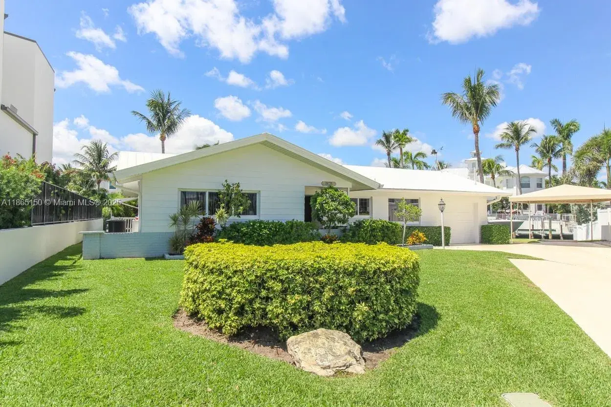 19125 Waterway Rd, Jupiter FL 33469