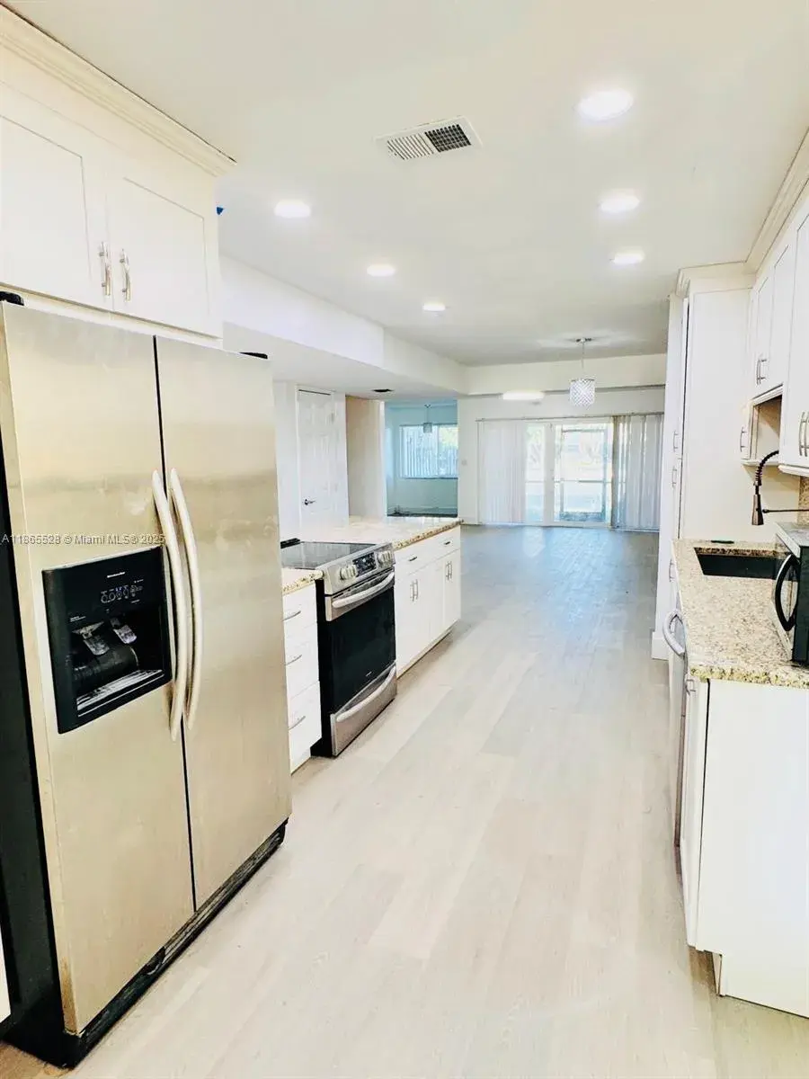 1760 NW 58th Ave # 7, Lauderhill FL 33313