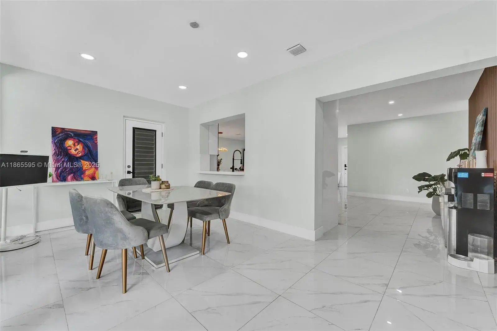1446 Scott St, Hollywood FL 33020