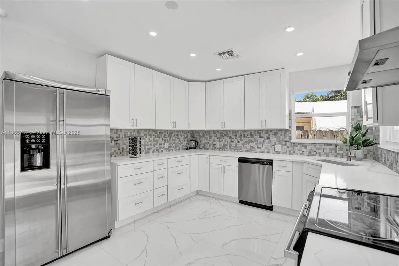 3421 Dover Rd, Pompano Beach FL 33062