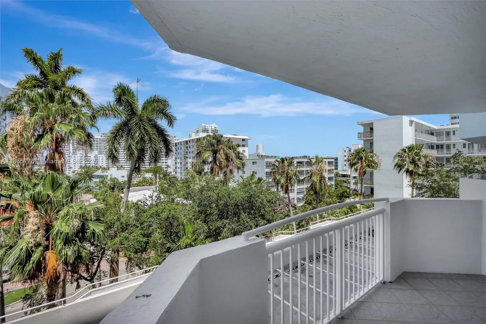 1621 Bay Rd # 506, Miami Beach FL 33139