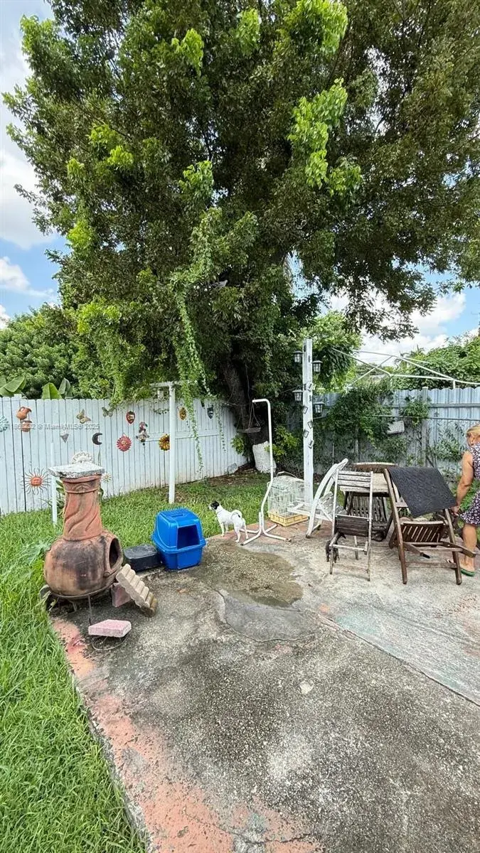 2610 NW 19th Ave, Miami FL 33142
