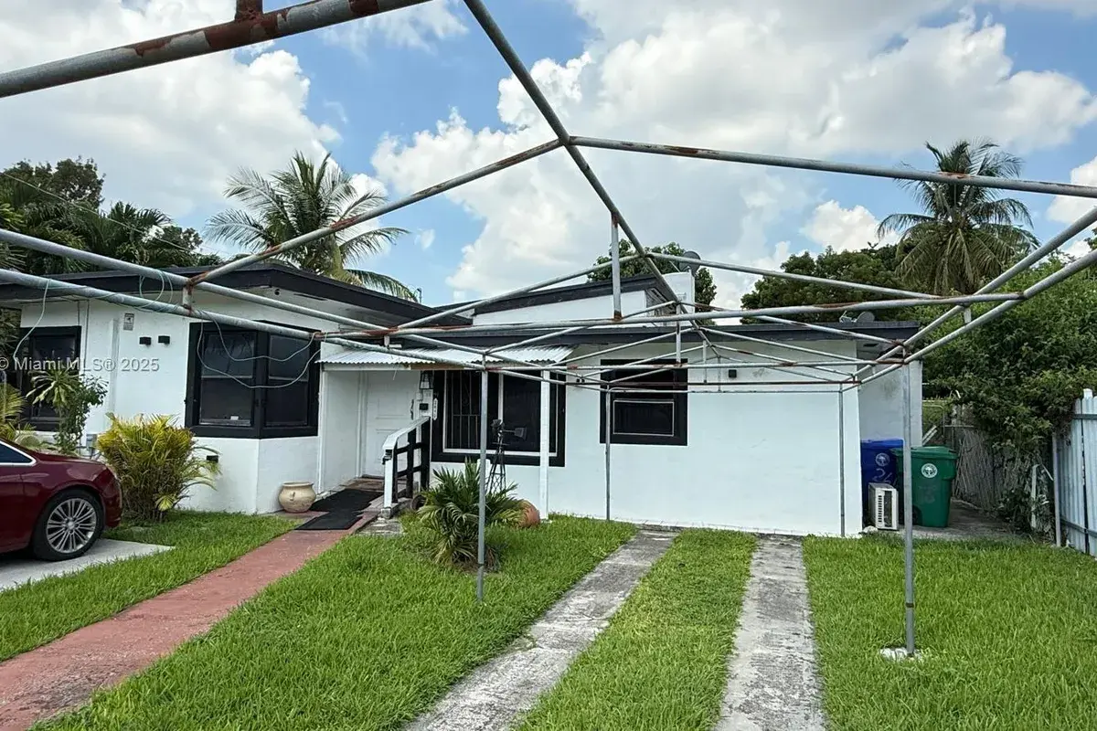 2610 NW 19th Ave, Miami FL 33142