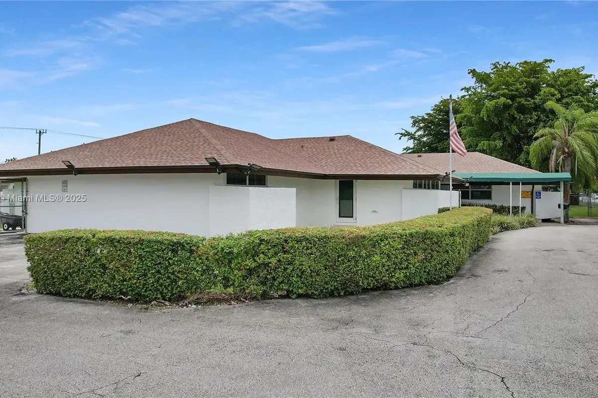 132 AVE SW BIRD RD, Miami FL 33175