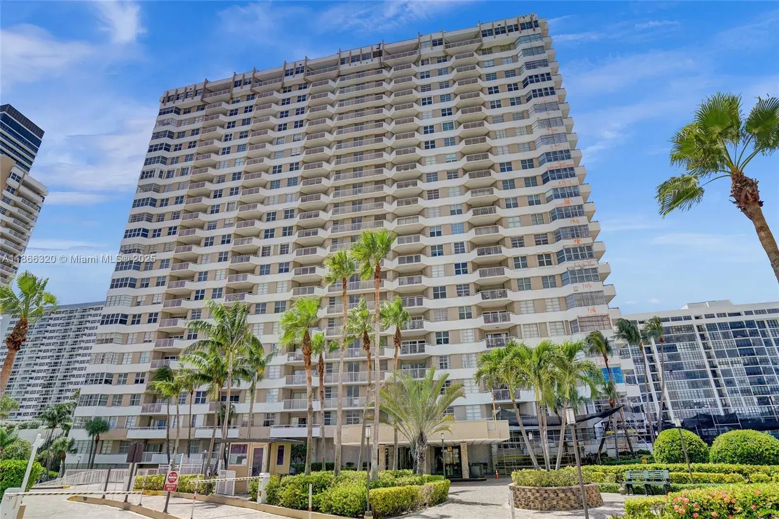 1 bedroom 1 bath Residential for sale at 1985 S Ocean Dr, Hallandale Beach FL 33009