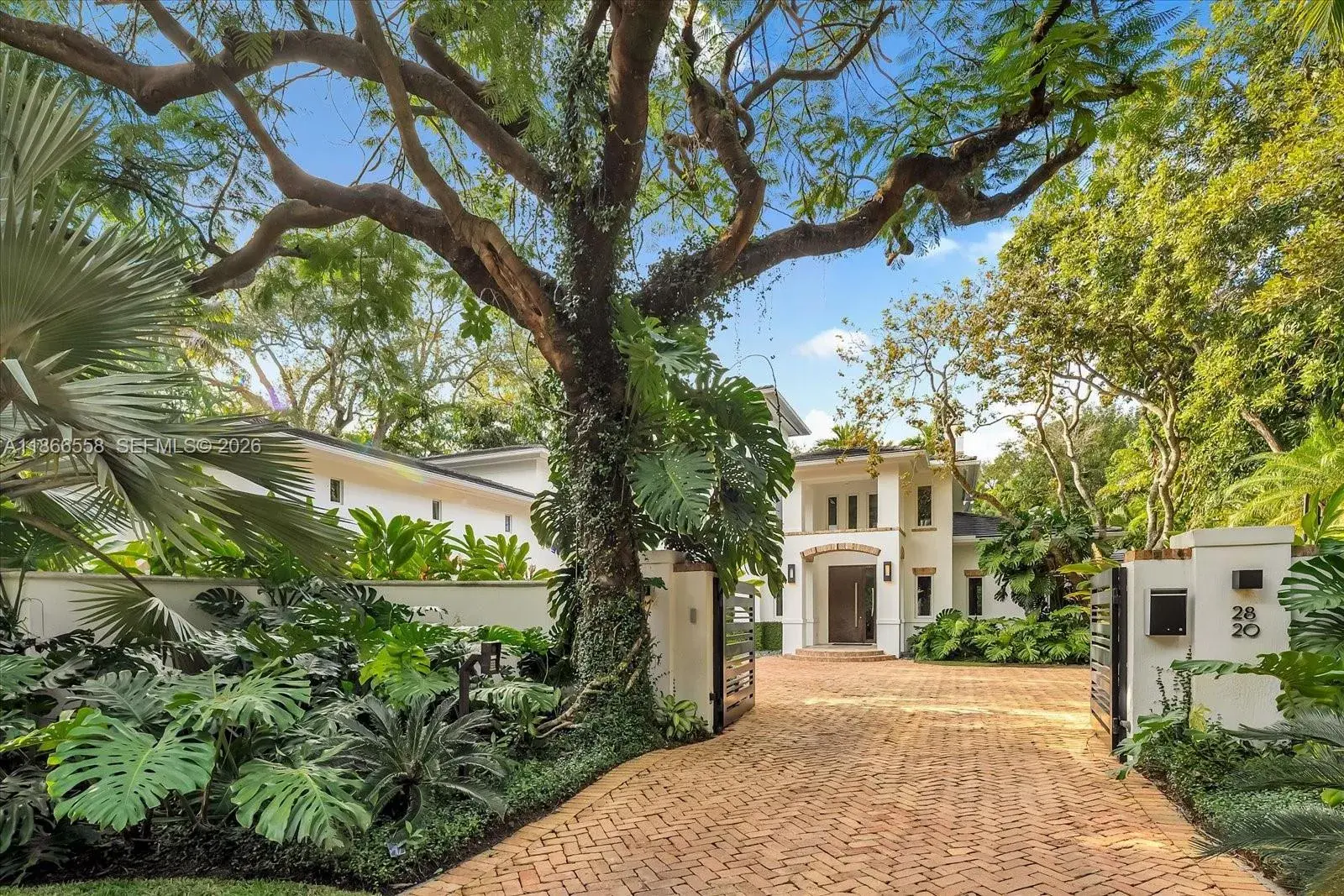 6 bedroom 6 bath Residential for sale at 2820 Brickell Ave, Miami FL 33129