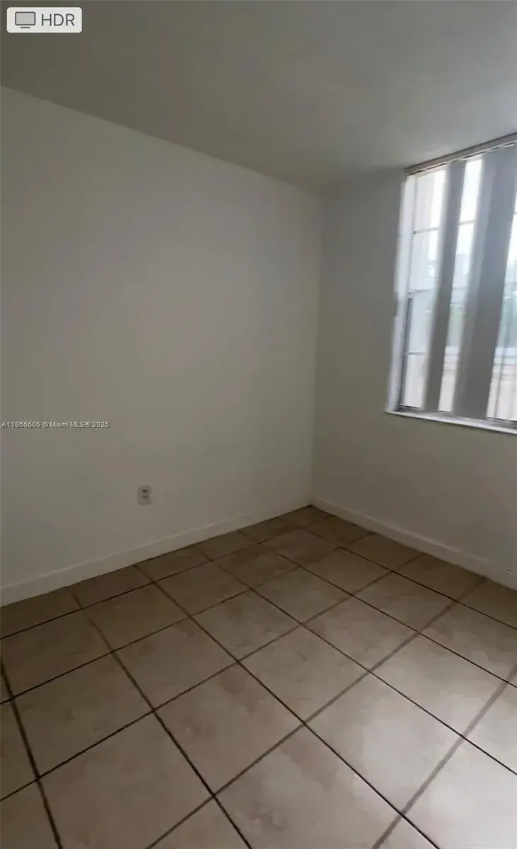 498 NW 165th St Rd # 101, Miami FL 33169