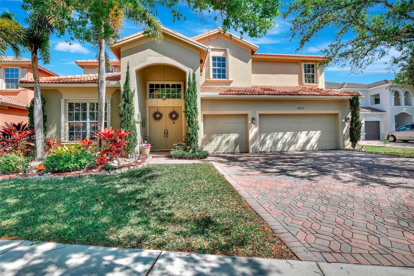 5 bedroom 5 bath Residential for sale at 19151 N Hibiscus St, Weston FL 33332