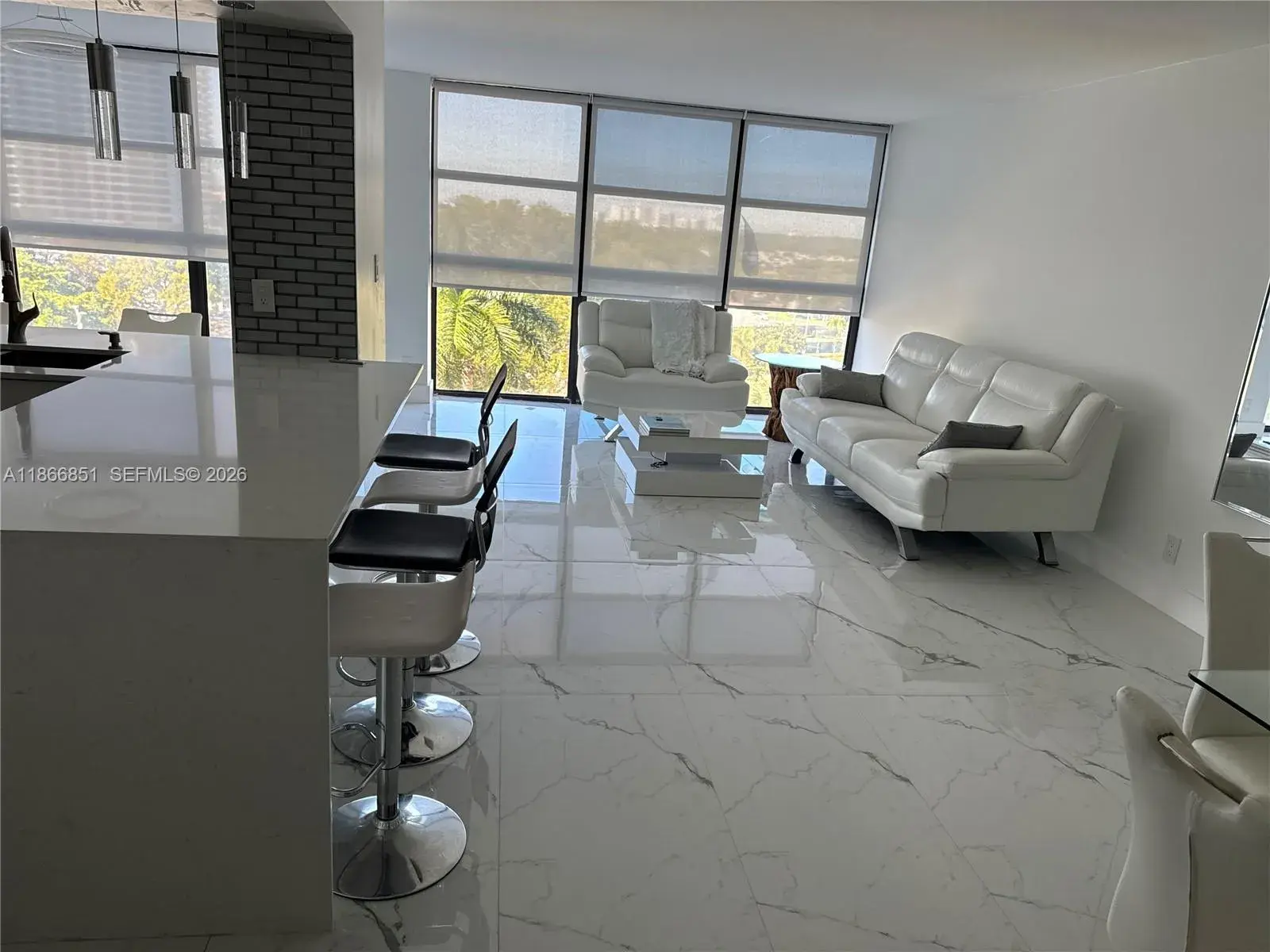 400 Leslie Dr # 725, Hallandale Beach FL 33009