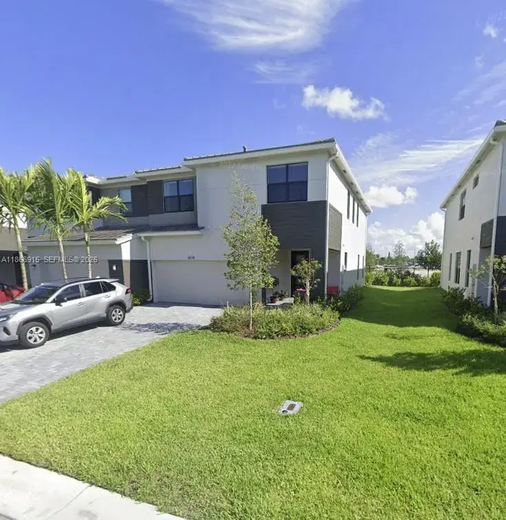 8719 Antarus Dr, Lake Worth FL 33467