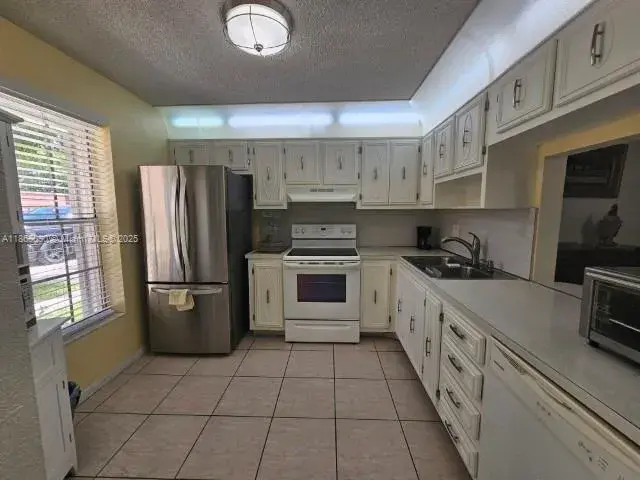 881 Worcester Ln # B, Lake Worth FL 33467