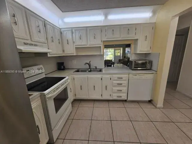 881 Worcester Ln # B, Lake Worth FL 33467