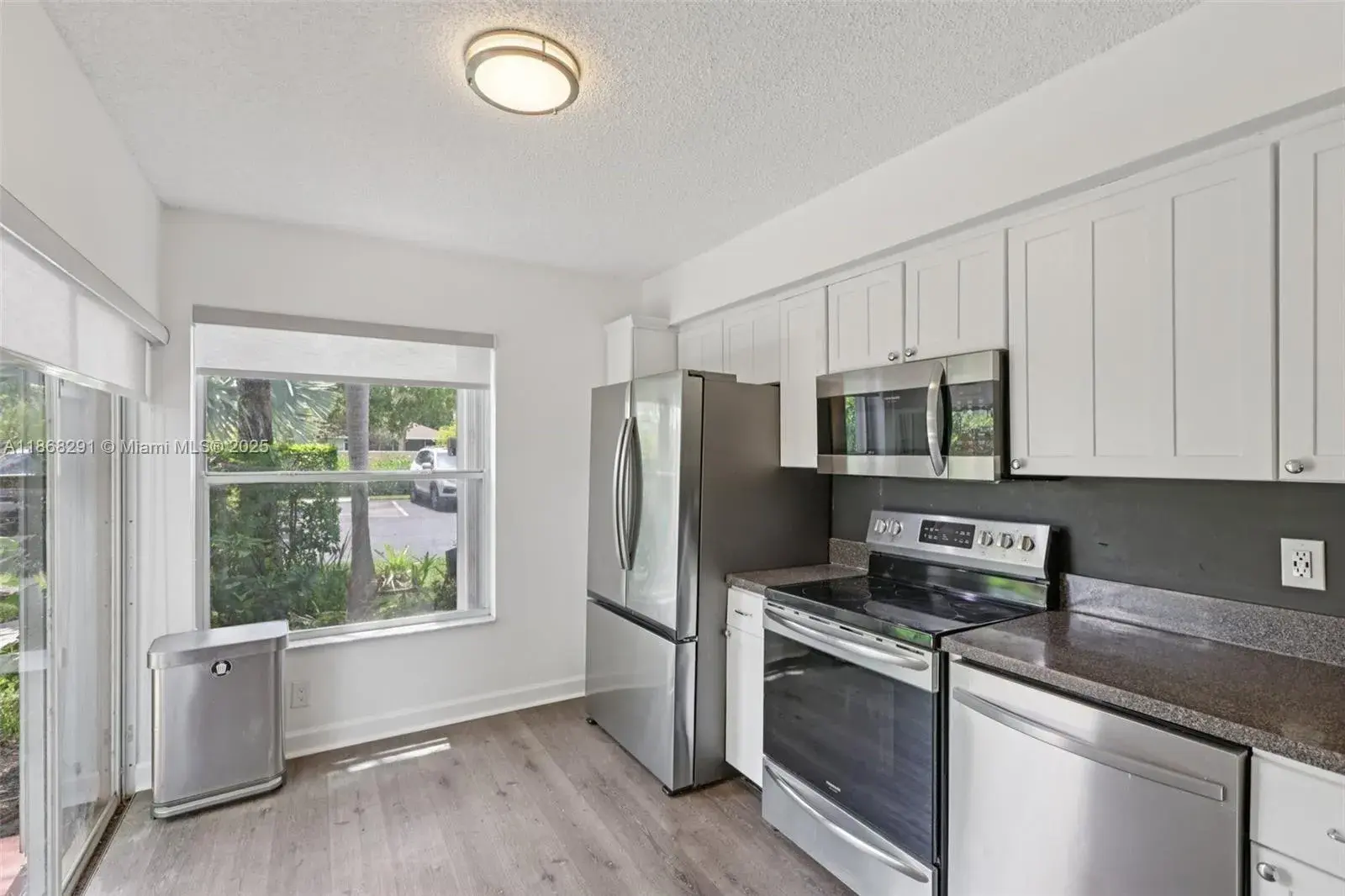 3 bedroom 2 bath Residential for sale at 3239 NW 44th St # 6, Oakland Park FL 33309