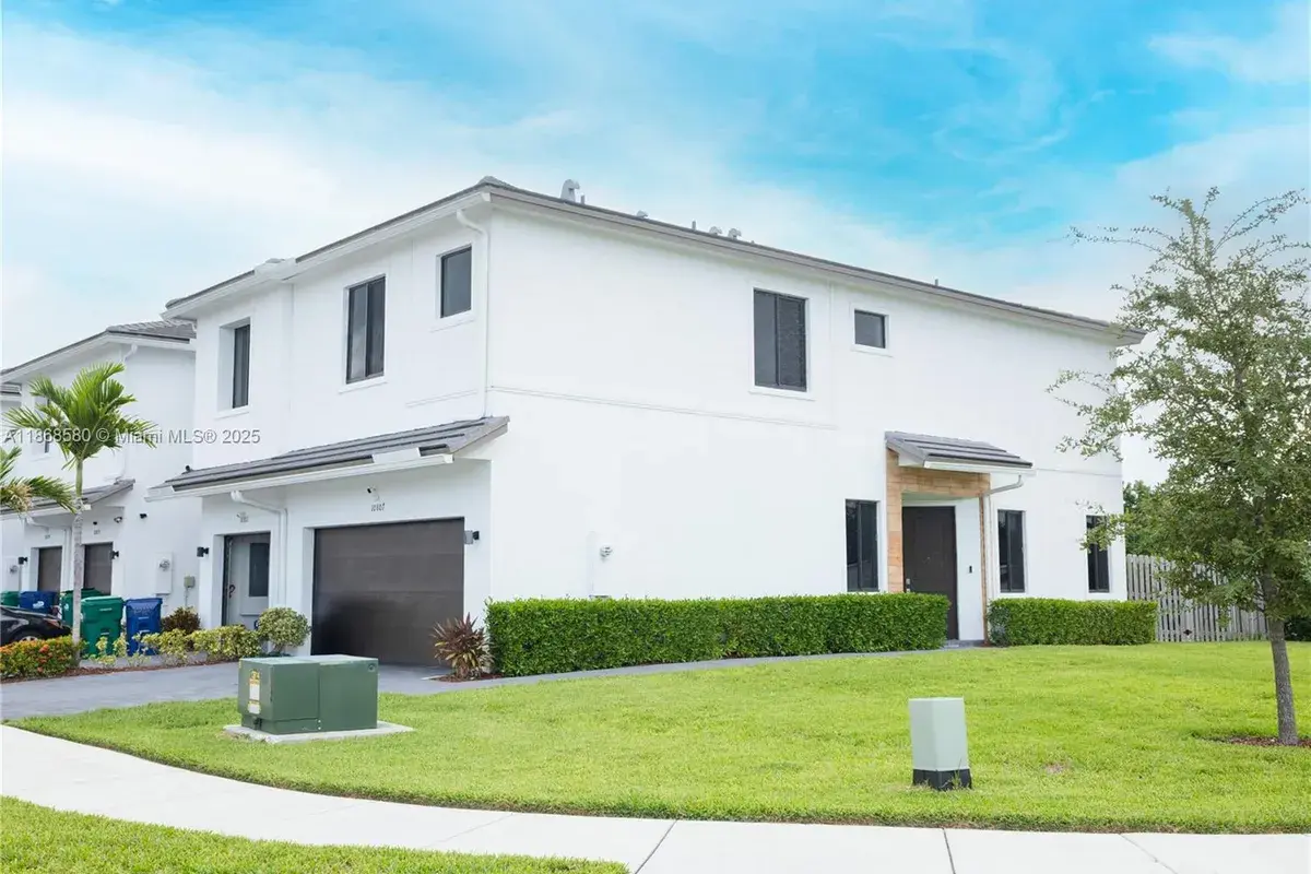 10807 SW 232nd Ter, Homestead FL 33032