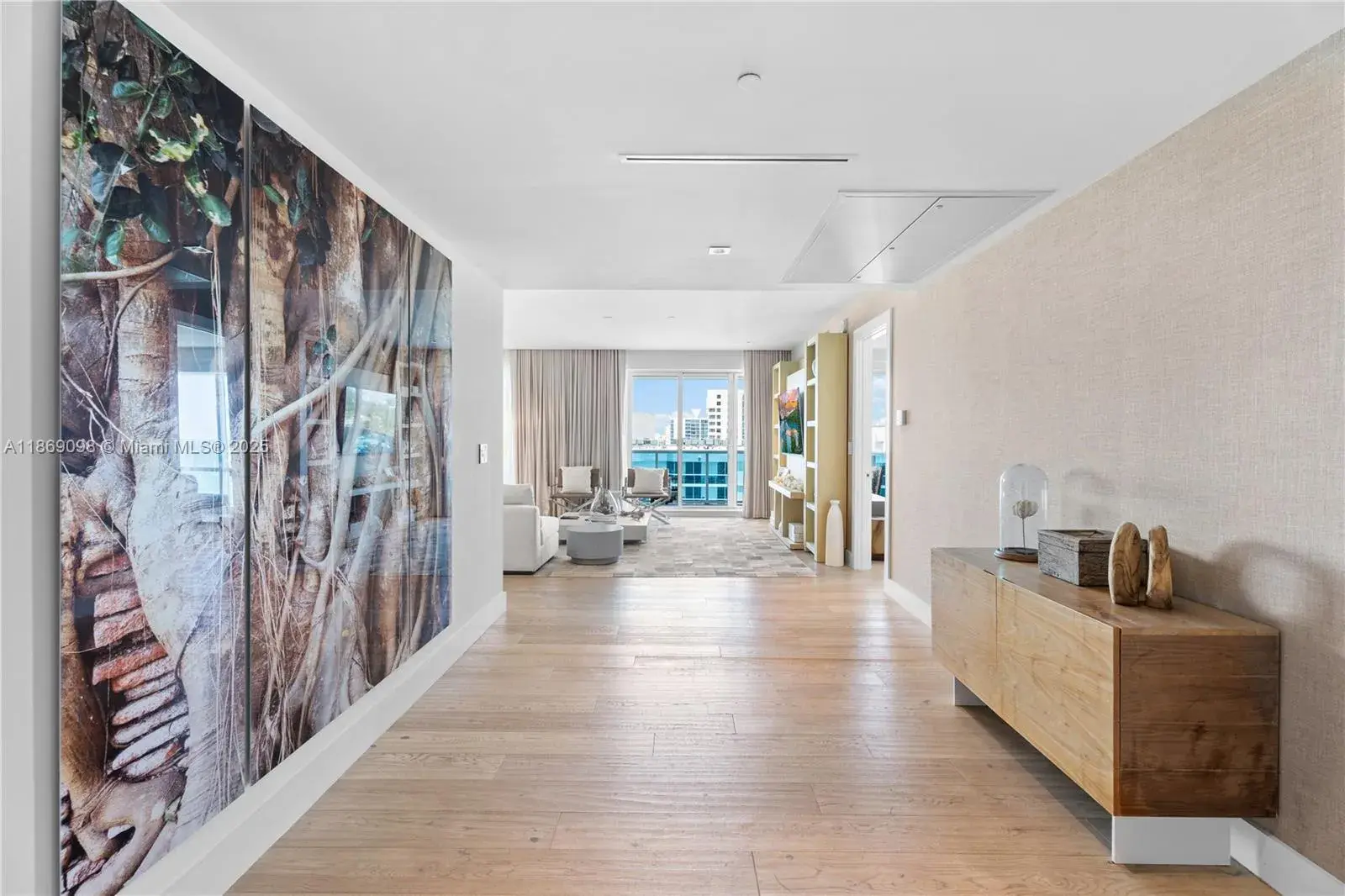 102 24th St # 1703, Miami Beach FL 33139