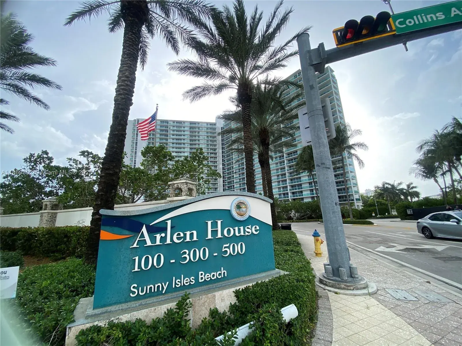 2 bedroom 2 bath Residential for sale at 100 Bayview Dr # 221, Sunny Isles Beach FL 33160