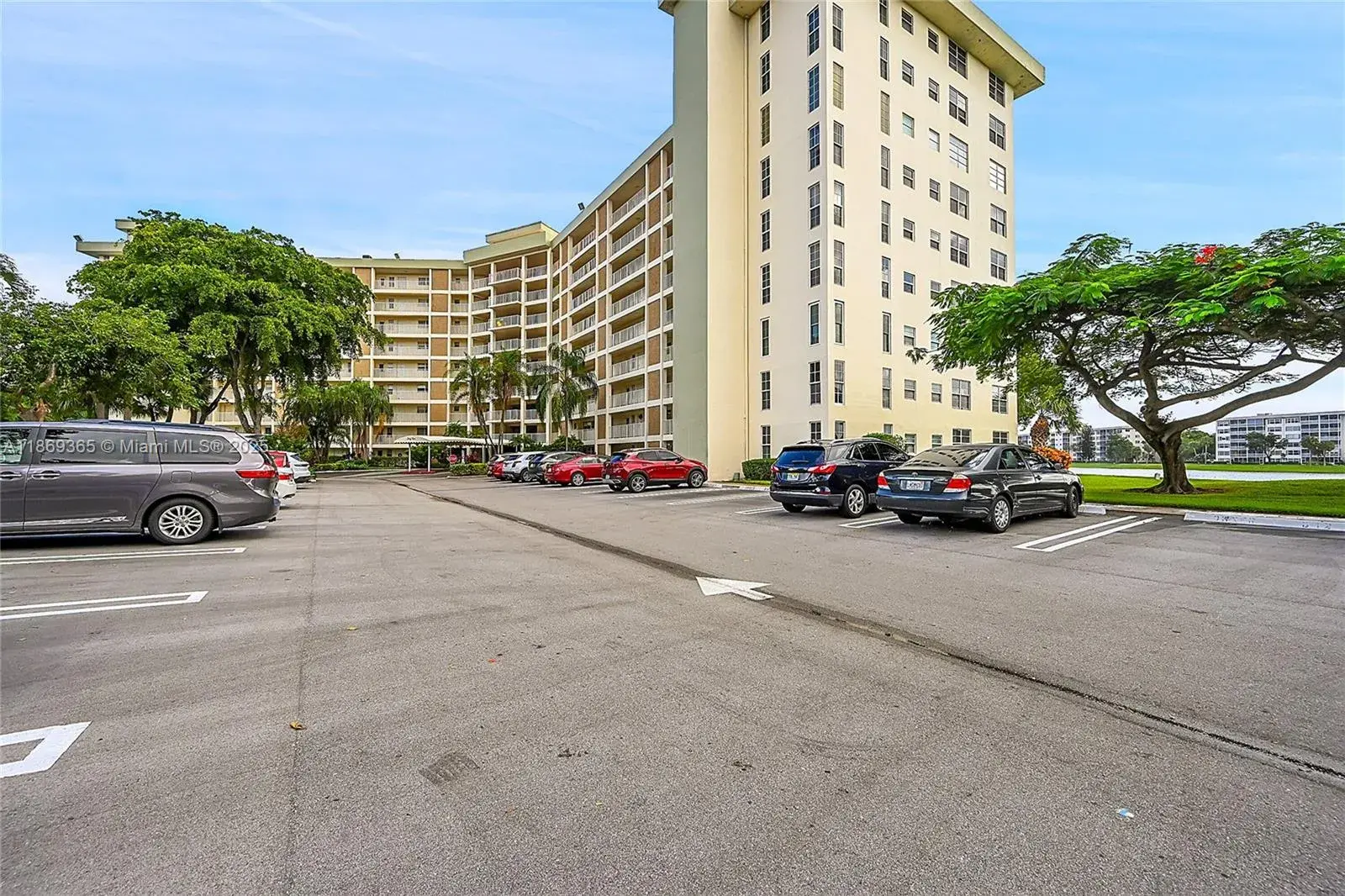 2940 N Course Dr # 102, Pompano Beach FL 33069