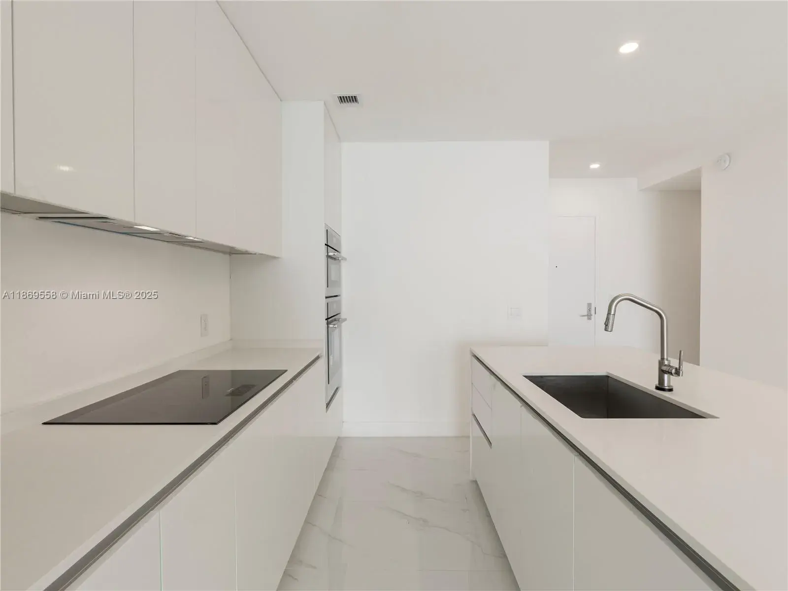 700 NE 24th St # 3606, Miami FL 33137