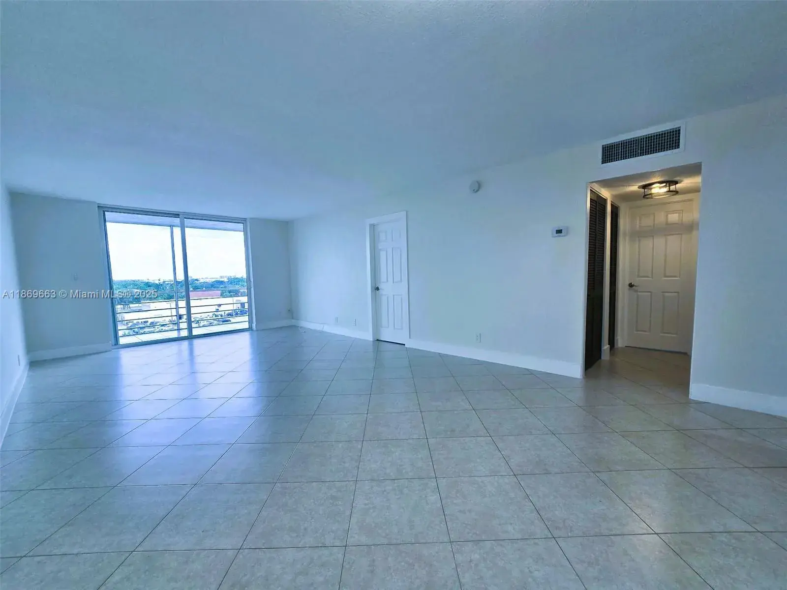 1830 Dixieanna St # 602, Hollywood FL 33020