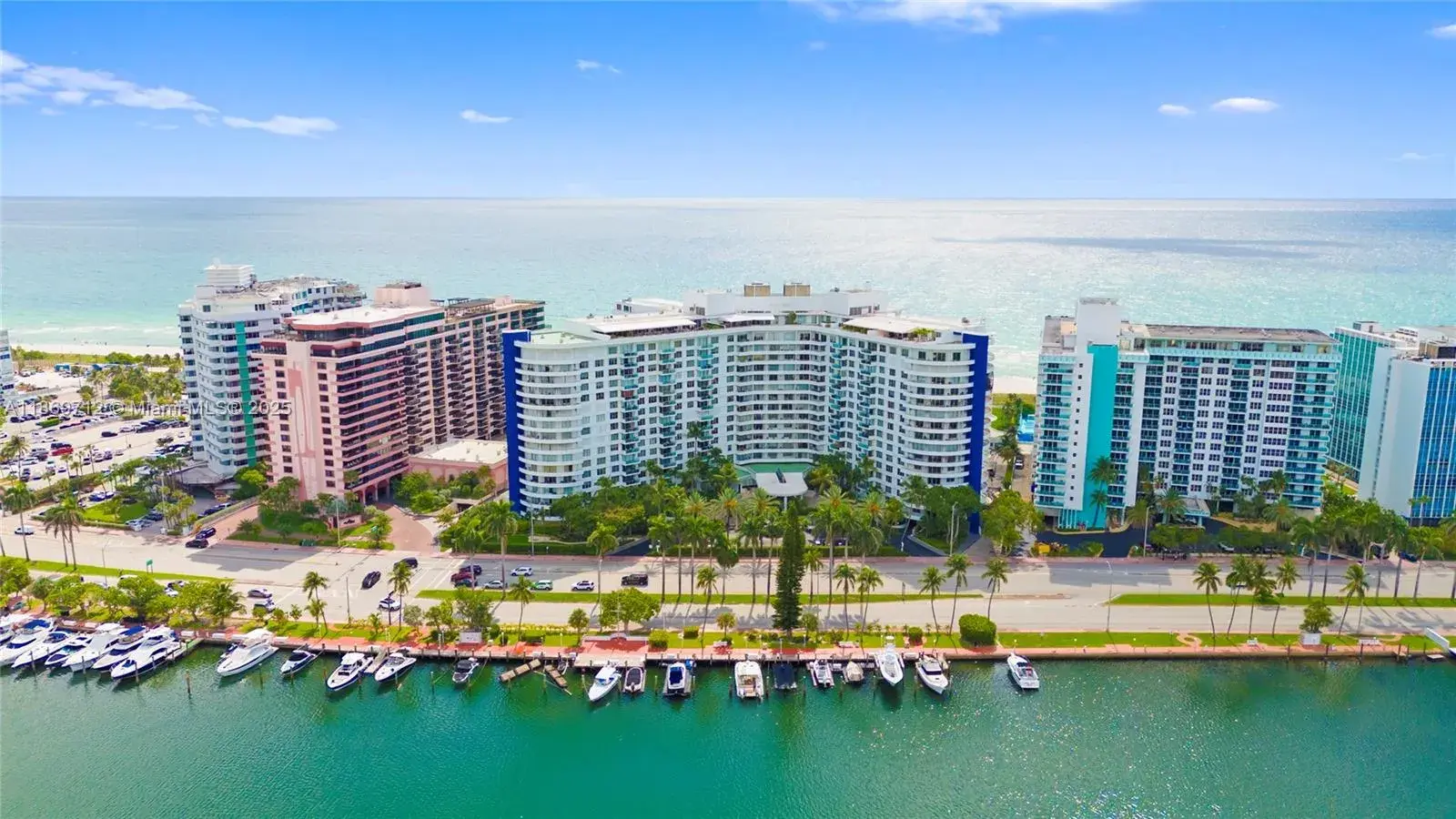 2 bedroom 2 bath for rent at 5161 Collins Ave # 701, Miami Beach FL 33140