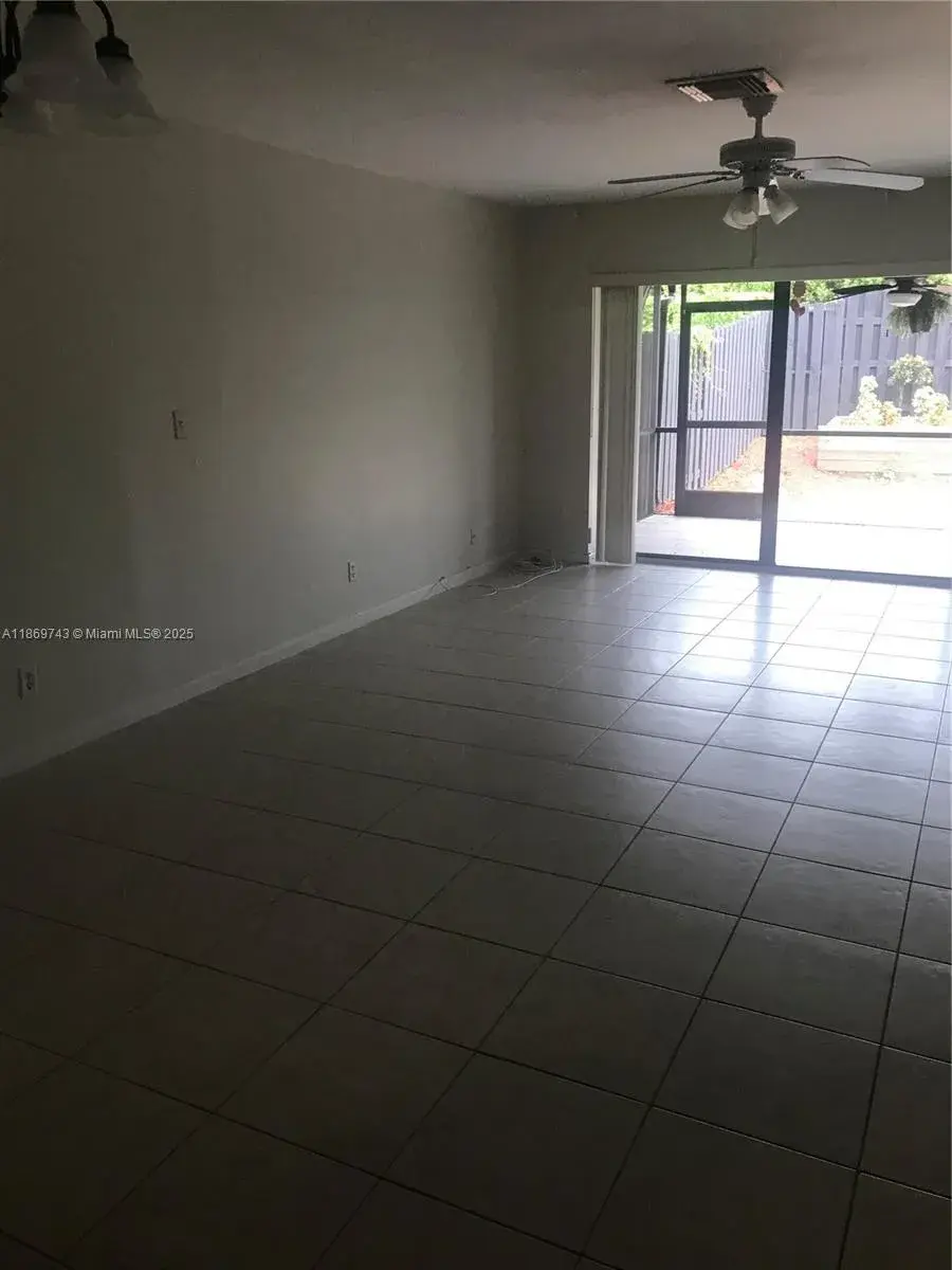 2 bedroom 2 bath Residential for sale at 9170 NW 44th Ct, Sunrise FL 33351