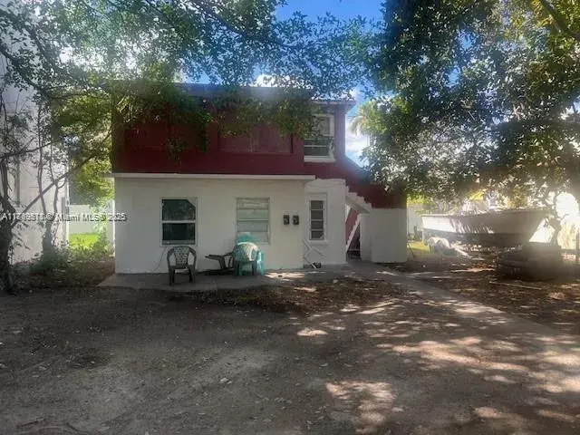 6 bedroom 2 bath Residential for sale at 5938 N Miami Ave, Miami FL 33127