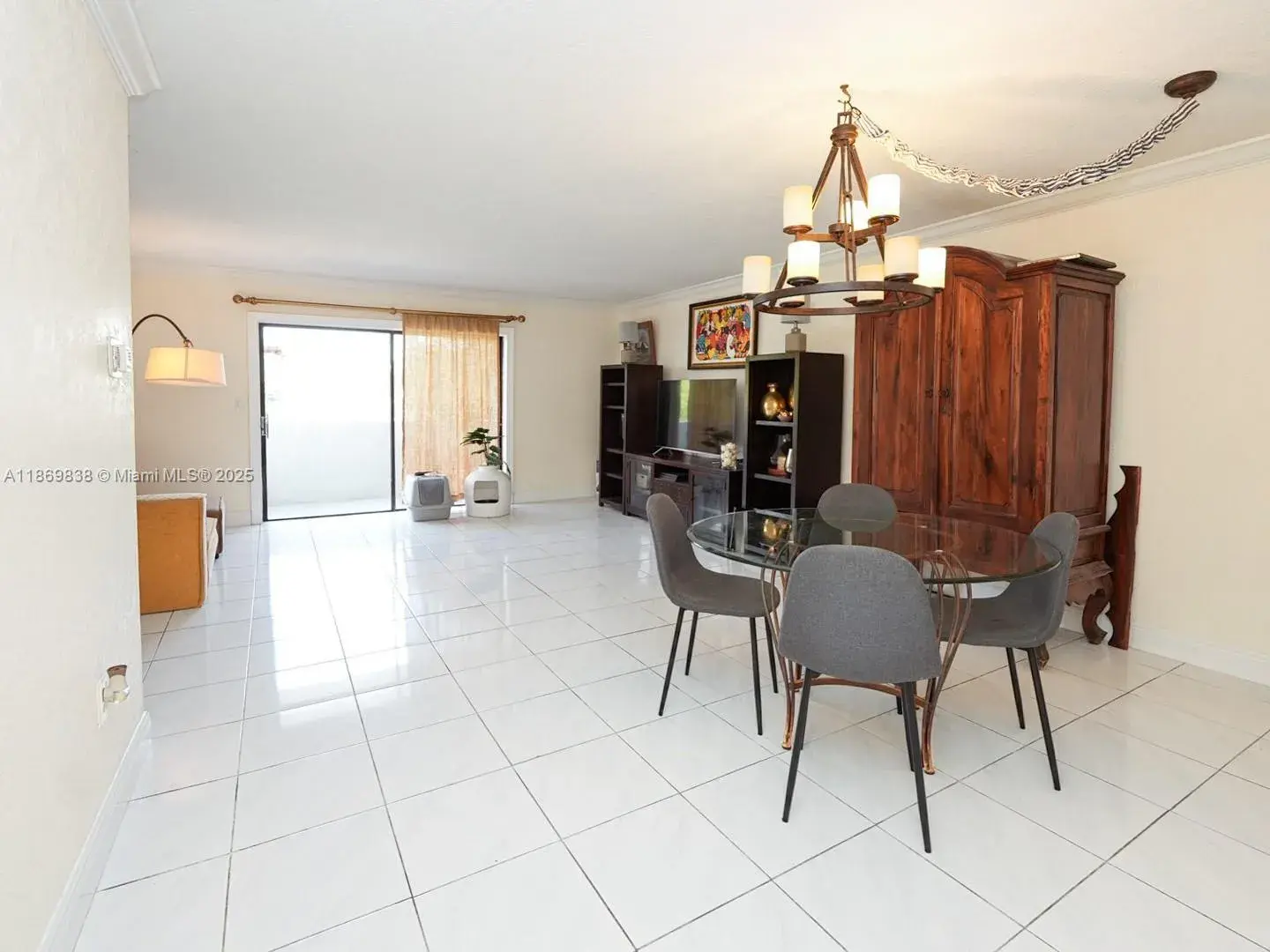 2 bedroom 2 bath Residential for sale at 130 S Shore Dr # 3C, Miami Beach FL 33141