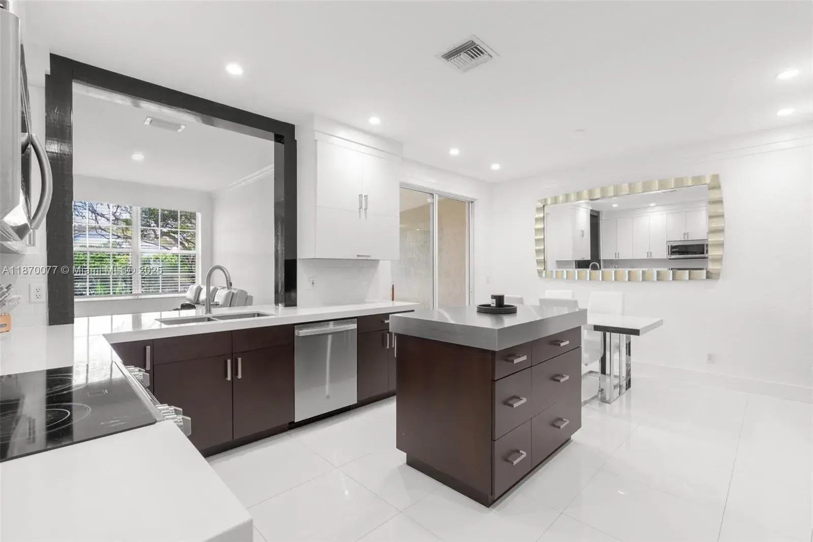 10548 NW 56th Dr, Coral Springs FL 33076