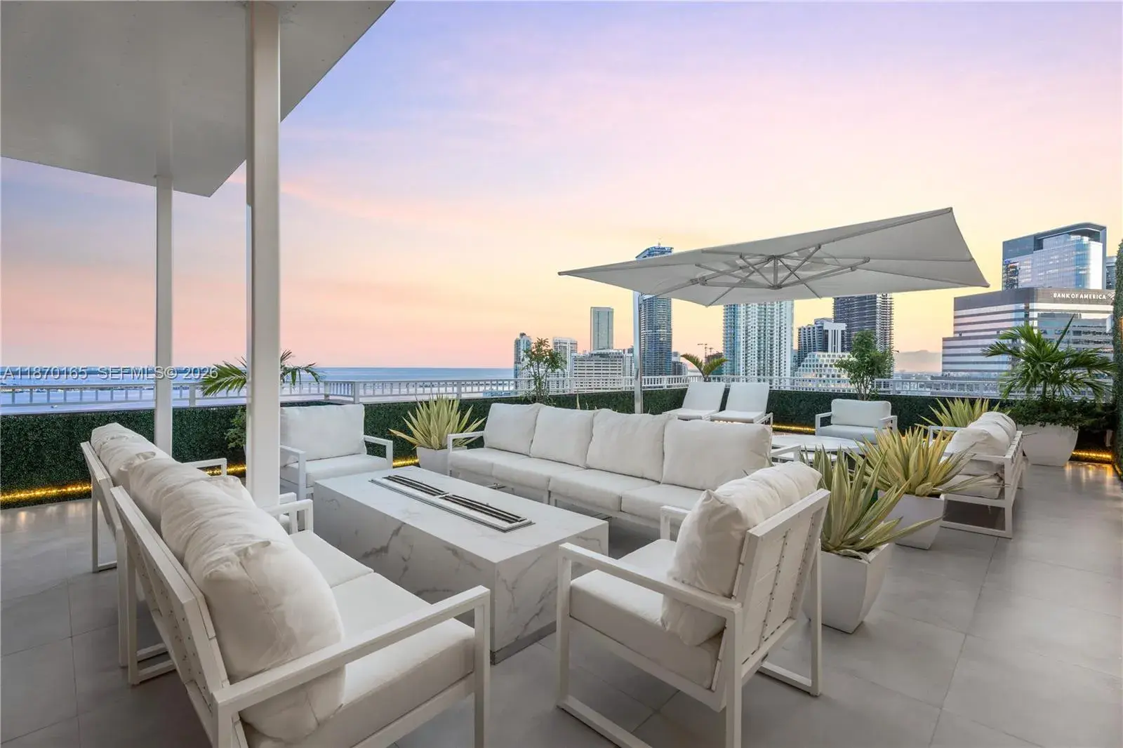 3 bedroom 3 bath Residential for sale at 801 Brickell Key Blvd, Miami FL 33131