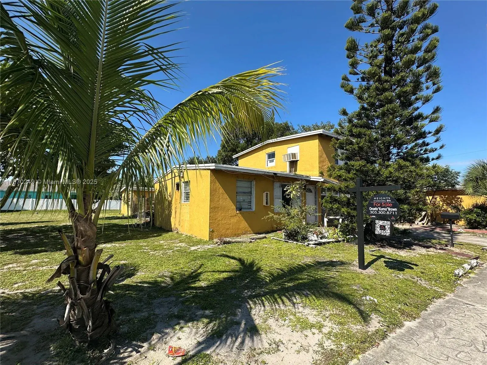 Commercial Sale for sale at 733 NW 27th Ave, Fort Lauderdale FL 33311
