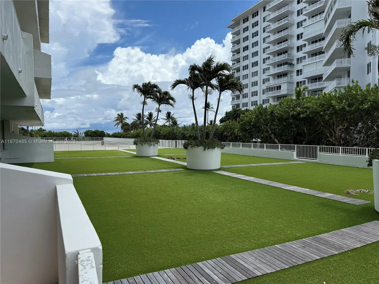 1 bedroom 1 bath for rent at 199 Ocean Lane Dr # 203, Key Biscayne FL 33149