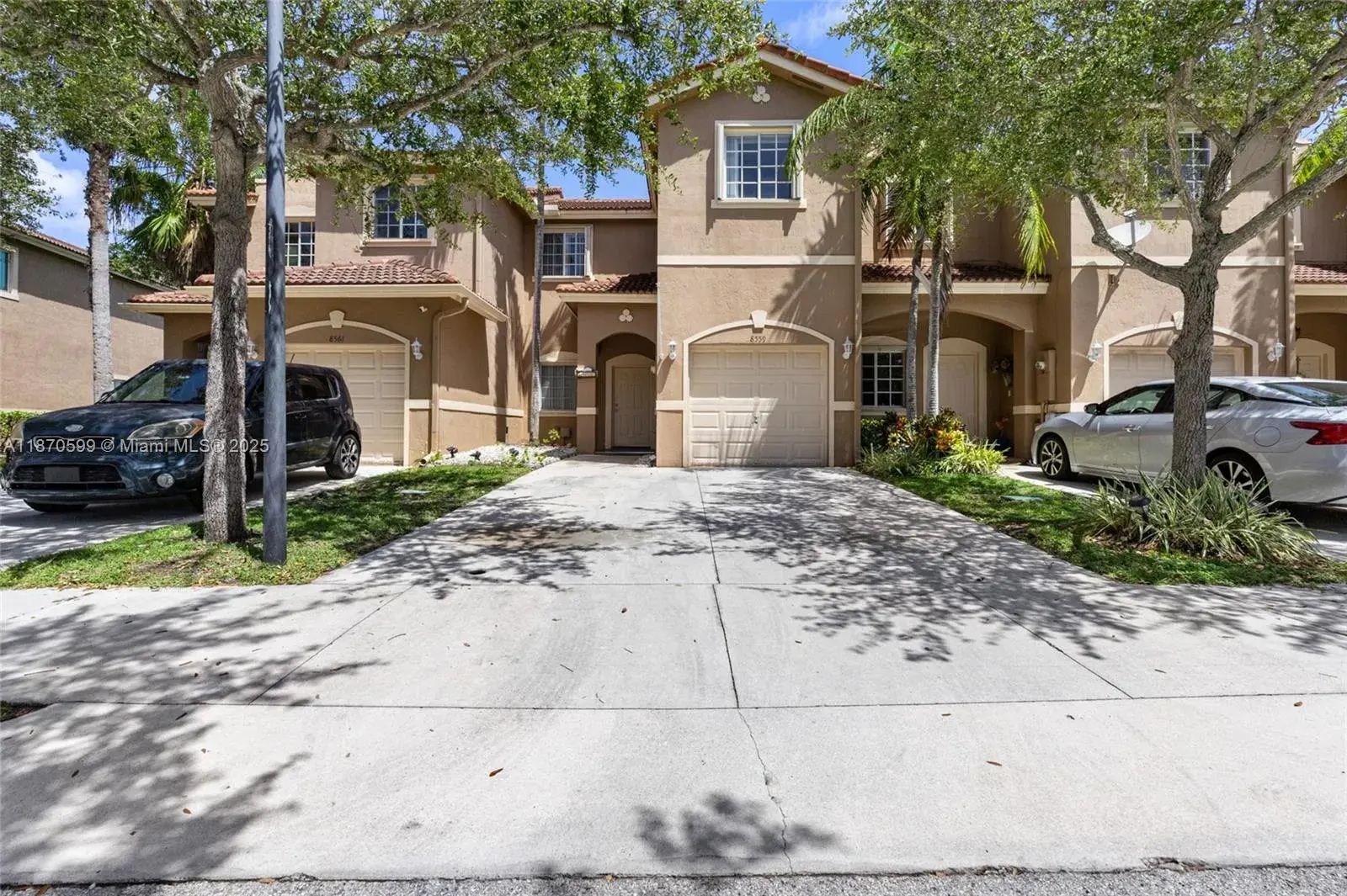 8559 SW 214th Ln, Cutler Bay FL 33189