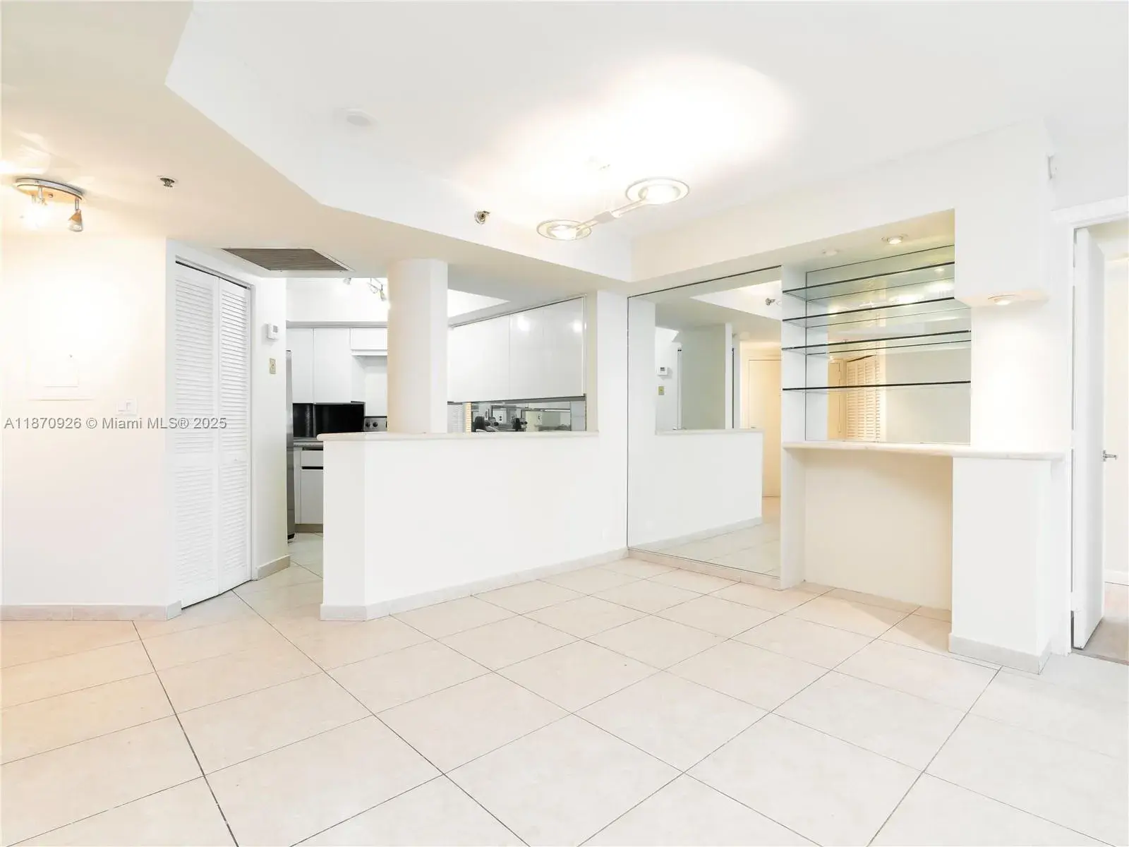 6767 Collins Ave # 1907, Miami Beach FL 33141