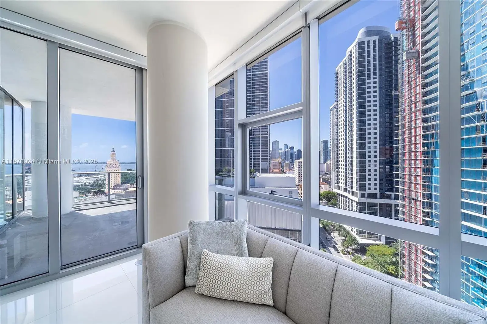 851 NE 1st Ave # 1611, Miami FL 33132
