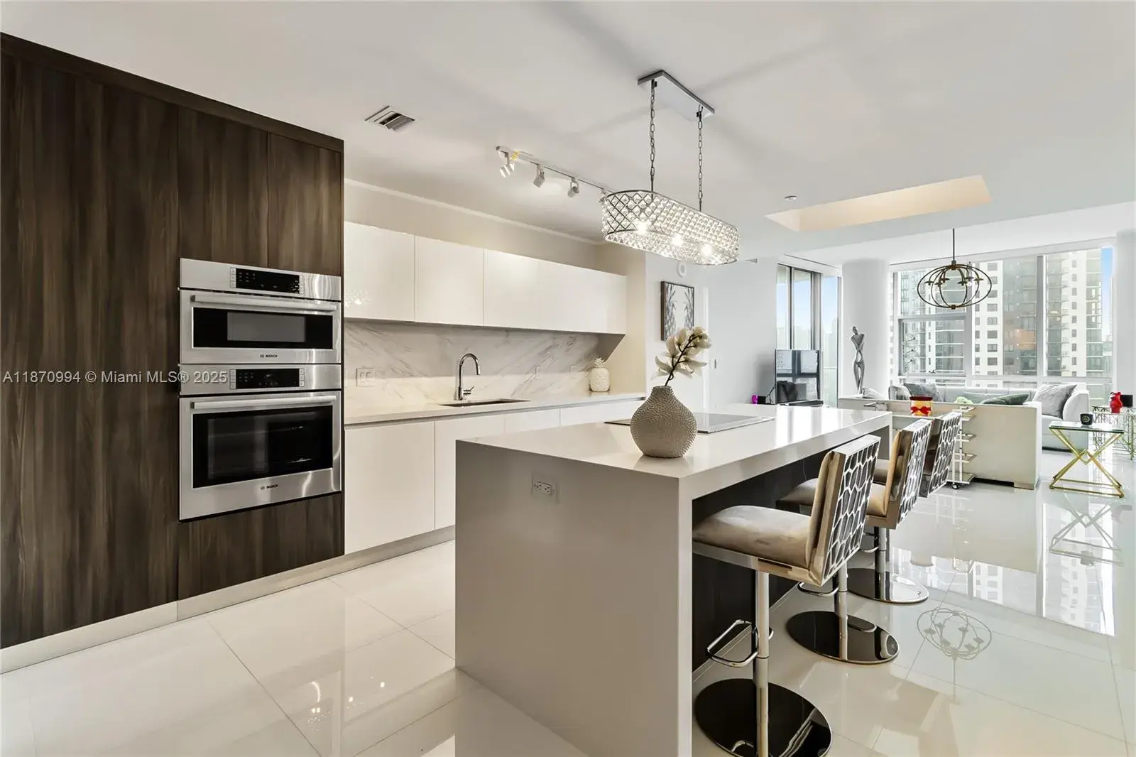 851 NE 1st Ave # 1611, Miami FL 33132