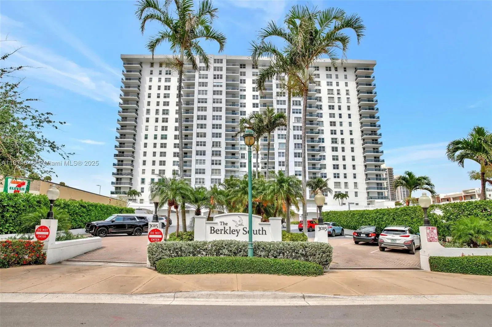 2 bedroom 2 bath Residential for sale at 3015 N Ocean Blvd # 5B, Fort Lauderdale FL 33308