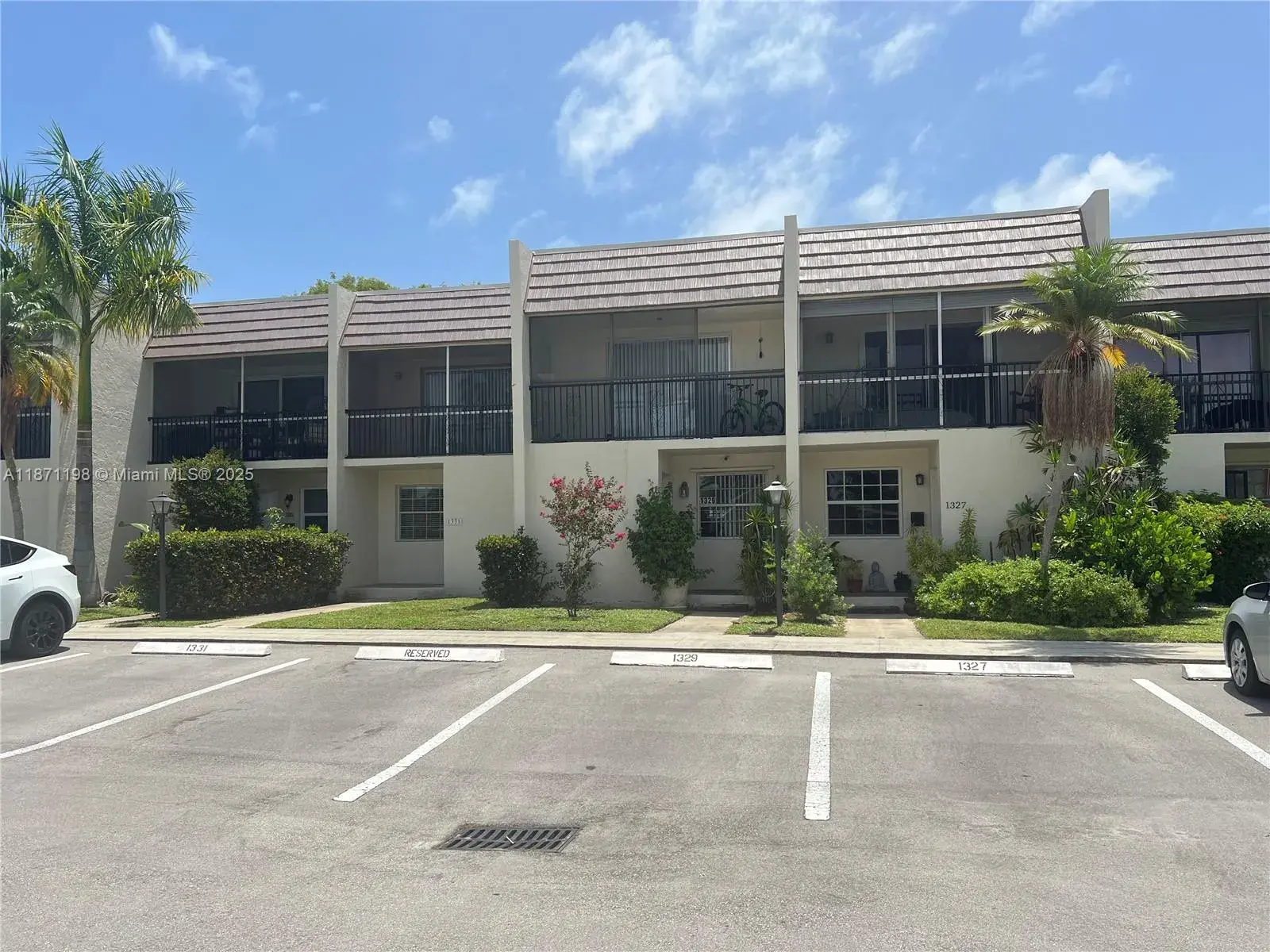 2 bedroom 2 bath Residential for sale at 1325 N 15th Ave # 23, Hollywood FL 33020