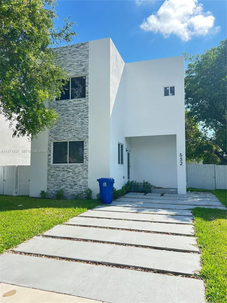 3 bedroom 2 bath Residential Lease for rent at 532 NW 17th Ave # 0, Fort Lauderdale FL 33311