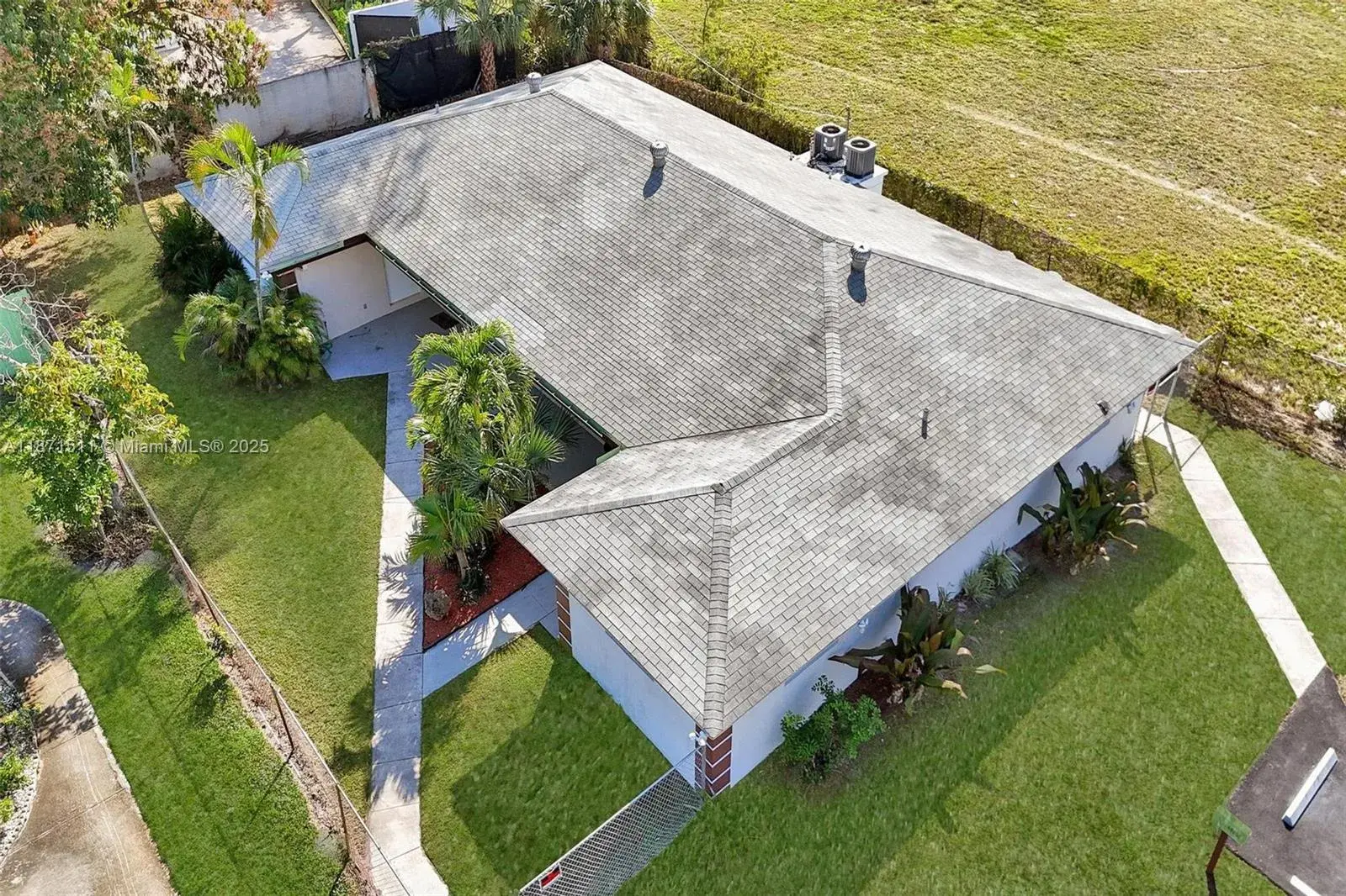 Residential Income for sale at 400 NE 2nd St, Boynton Beach FL 33435