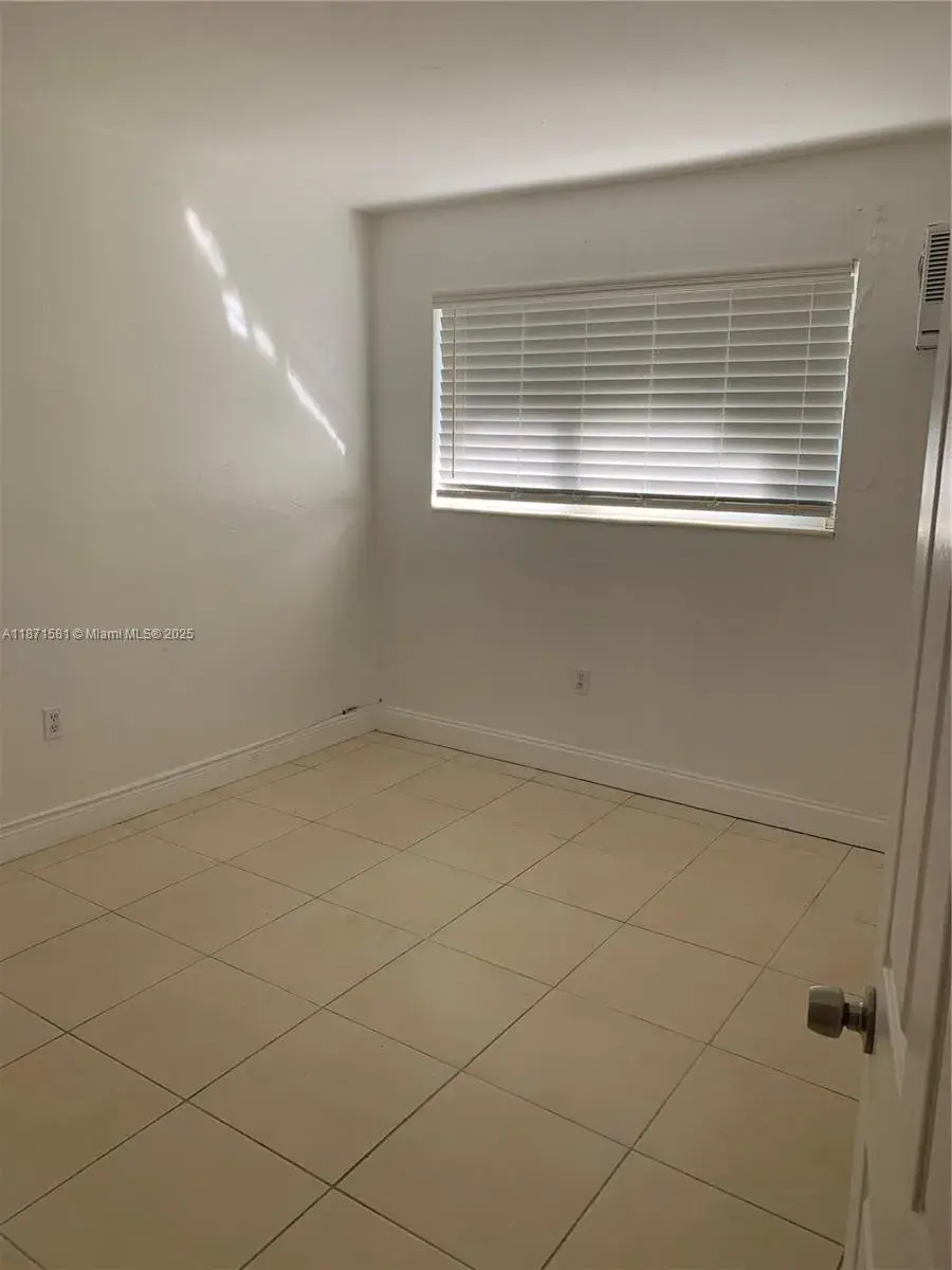 7901 SW 64th Ave # 16, South Miami FL 33143