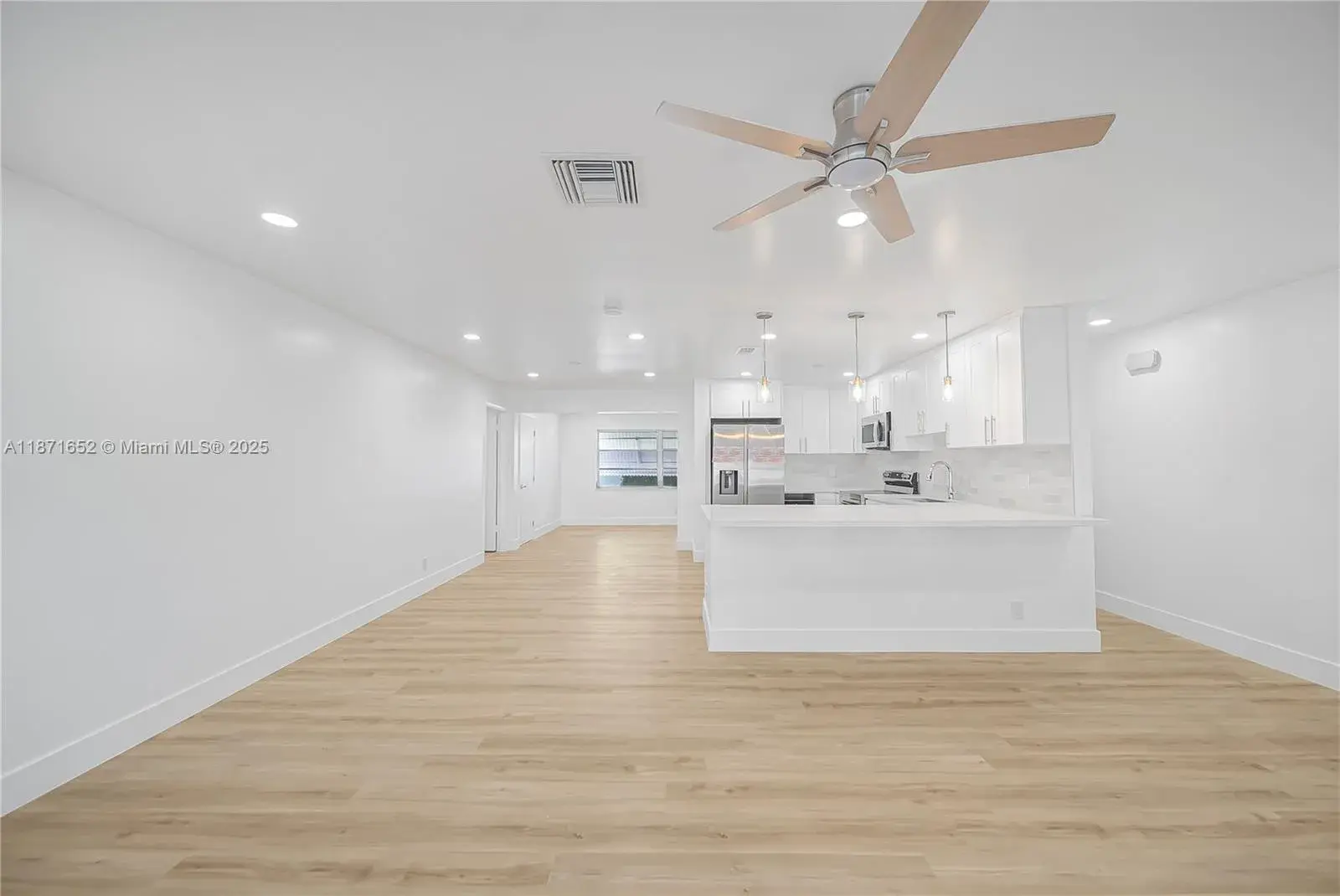 2106 Alfred Dr, Boynton Beach FL 33426