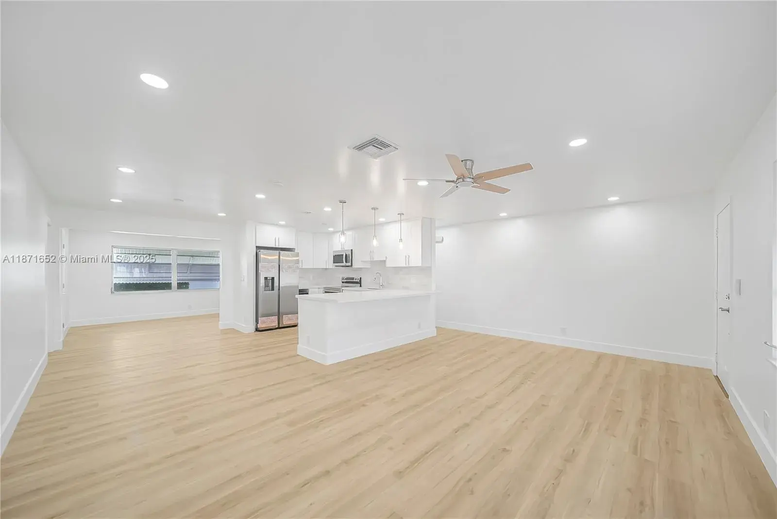 2106 Alfred Dr, Boynton Beach FL 33426