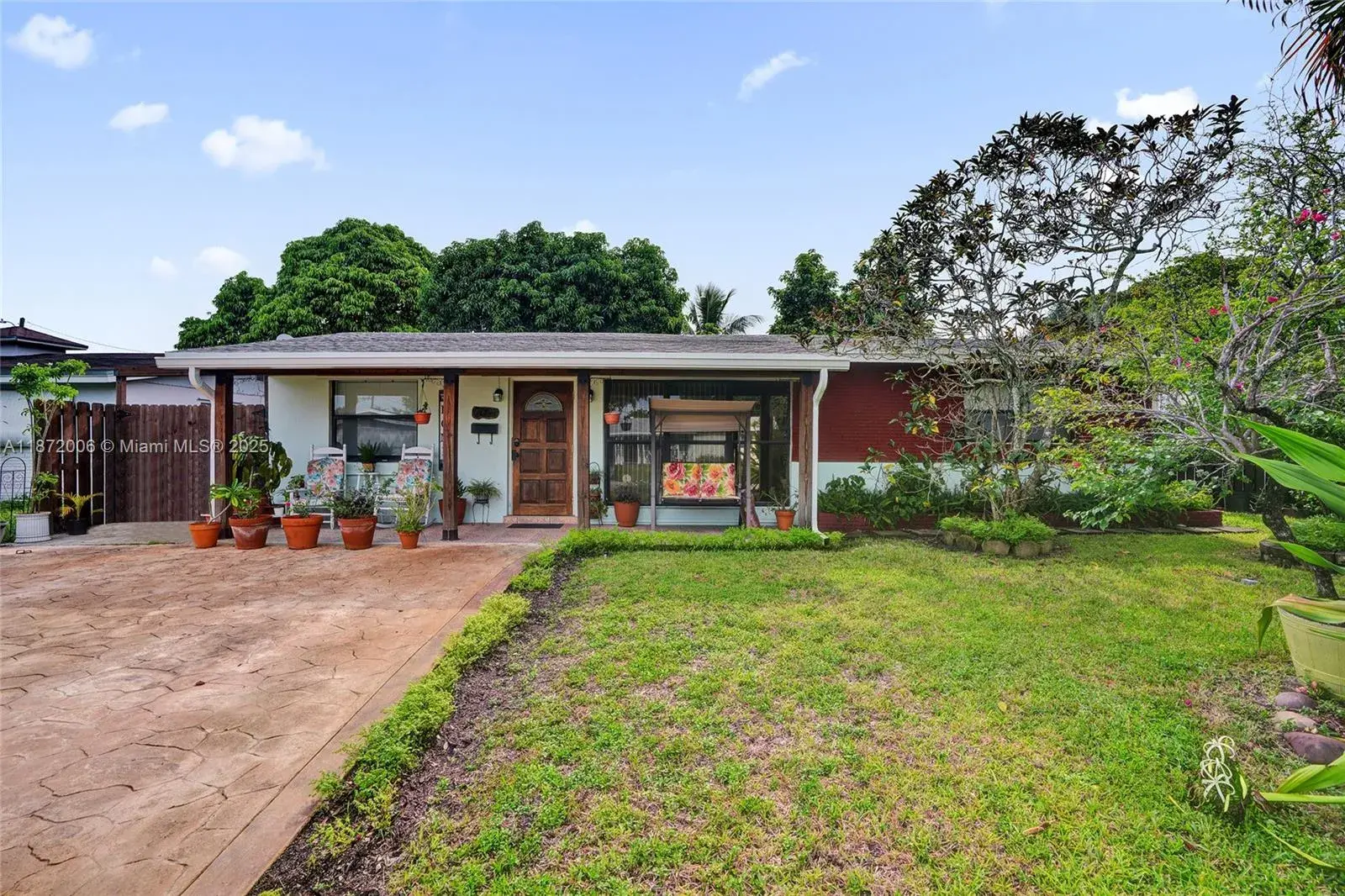 2021 N 56th Way, Hollywood FL 33021