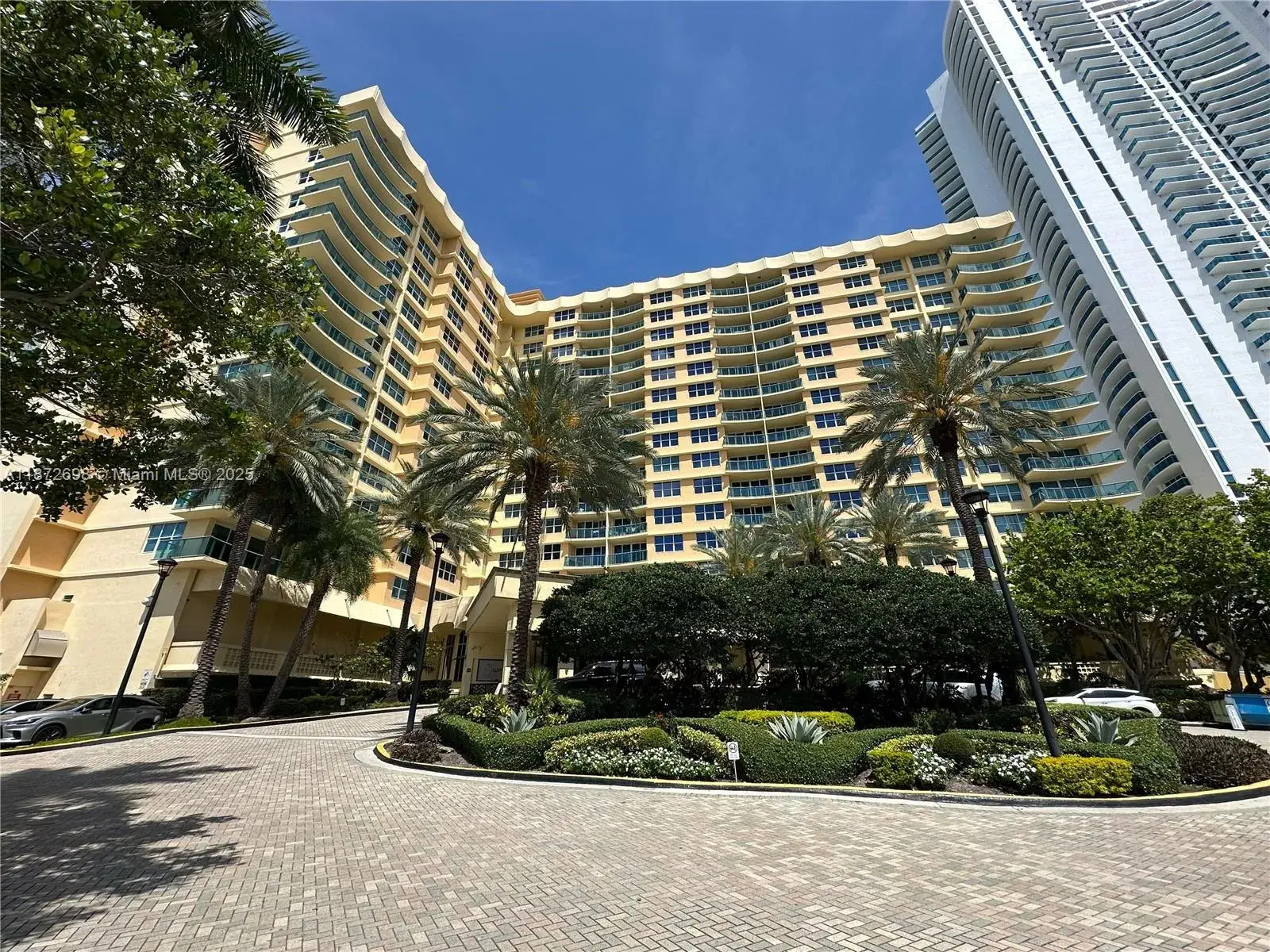 1 bedroom 1 bath Residential Lease for rent at 2501 S Ocean Dr # 1129, Hollywood FL 33019