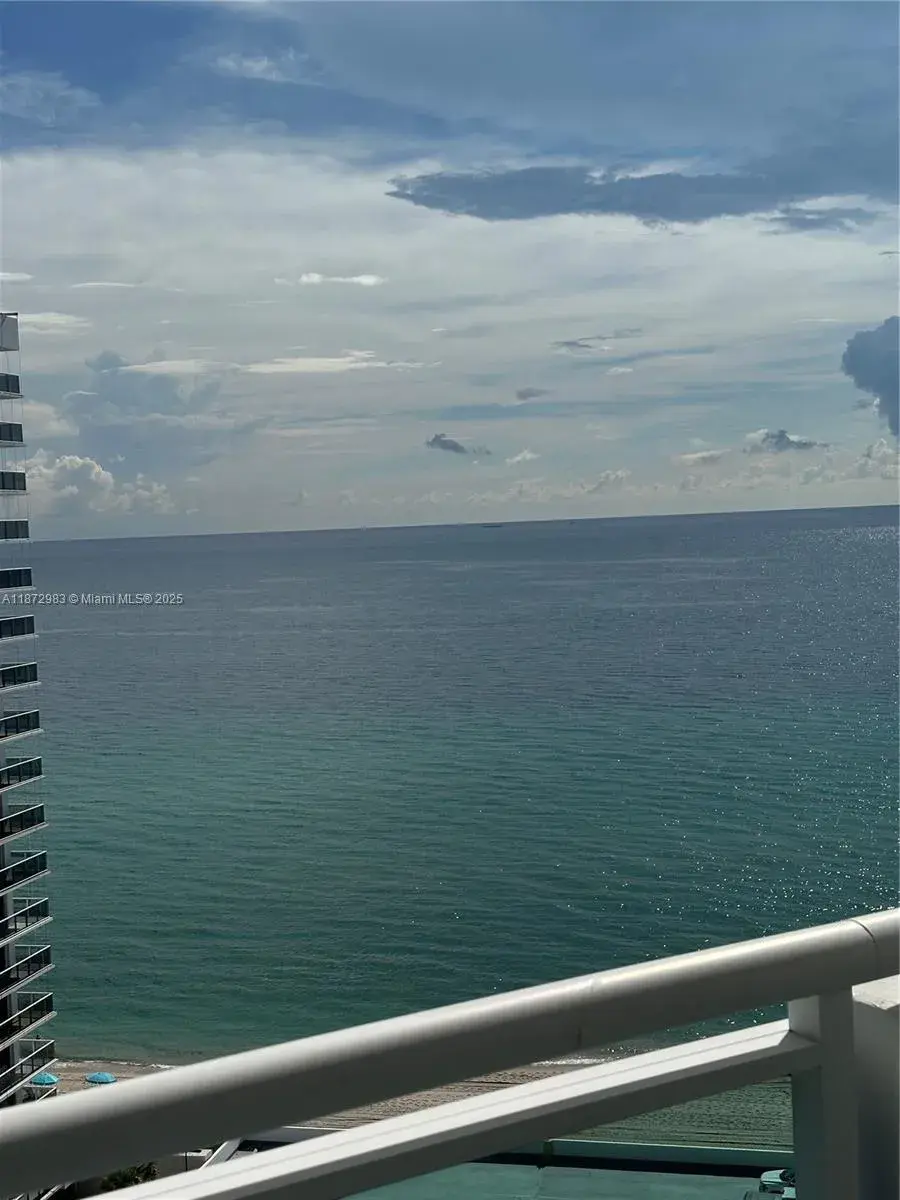 1 bedroom 1 bath Residential for sale at 3001 S Ocean Dr # 1549, Hollywood FL 33019