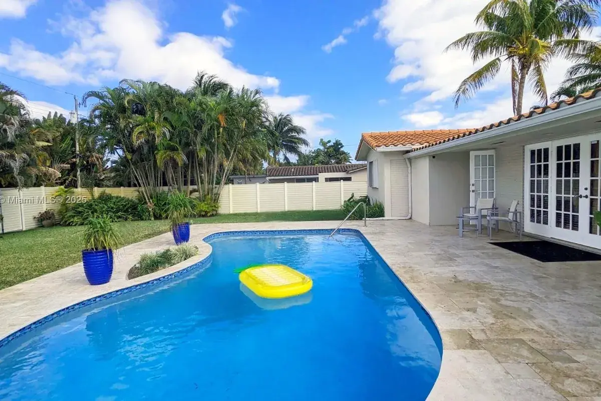 4027 Pierce St, Hollywood FL 33021