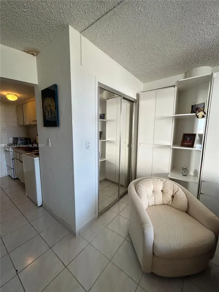 6484 Indian Creek Dr # 303, Miami Beach FL 33141