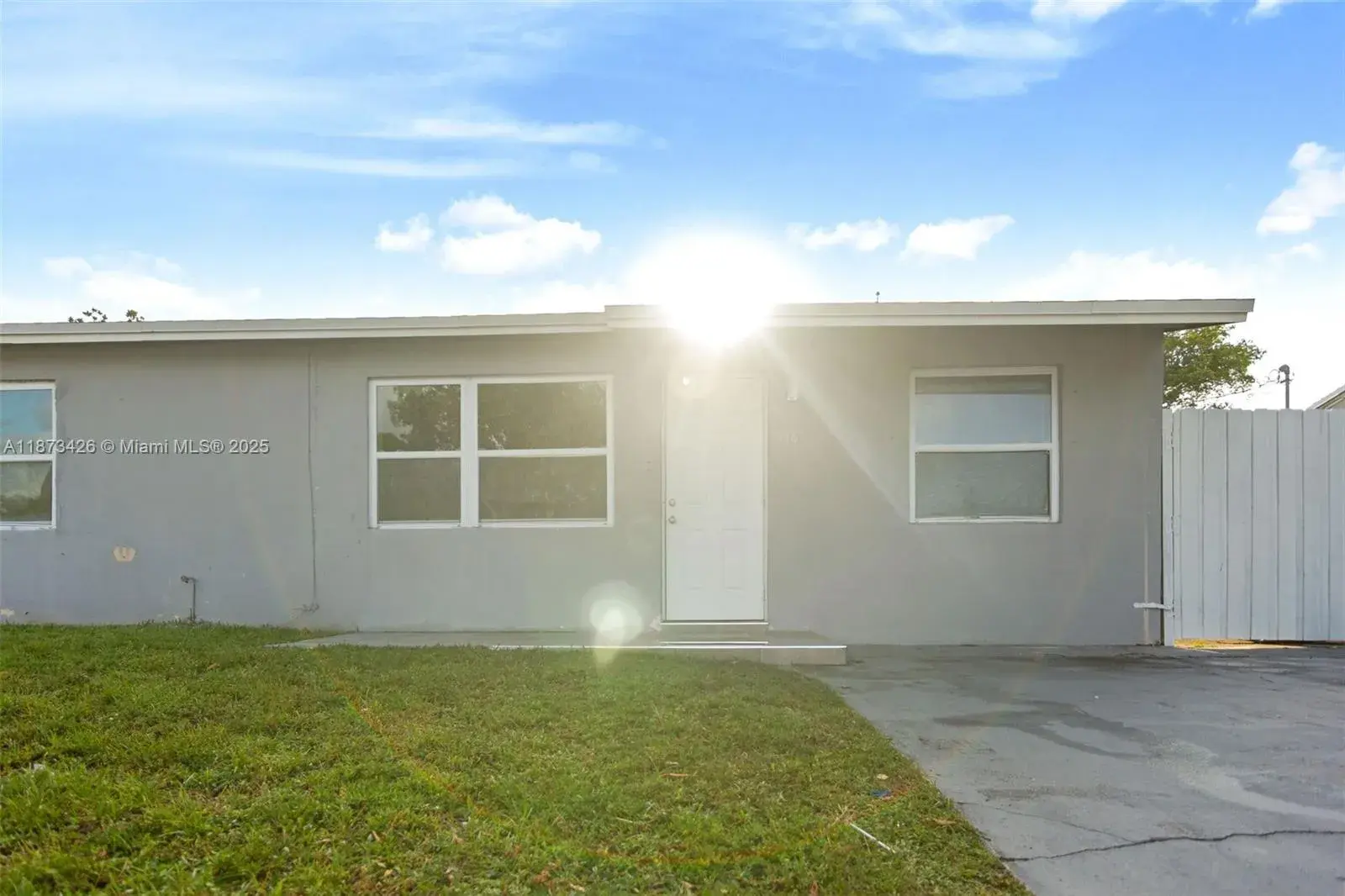3 bedroom 2 bath Residential for sale at 1481 SW 49th Ave, Fort Lauderdale FL 33317
